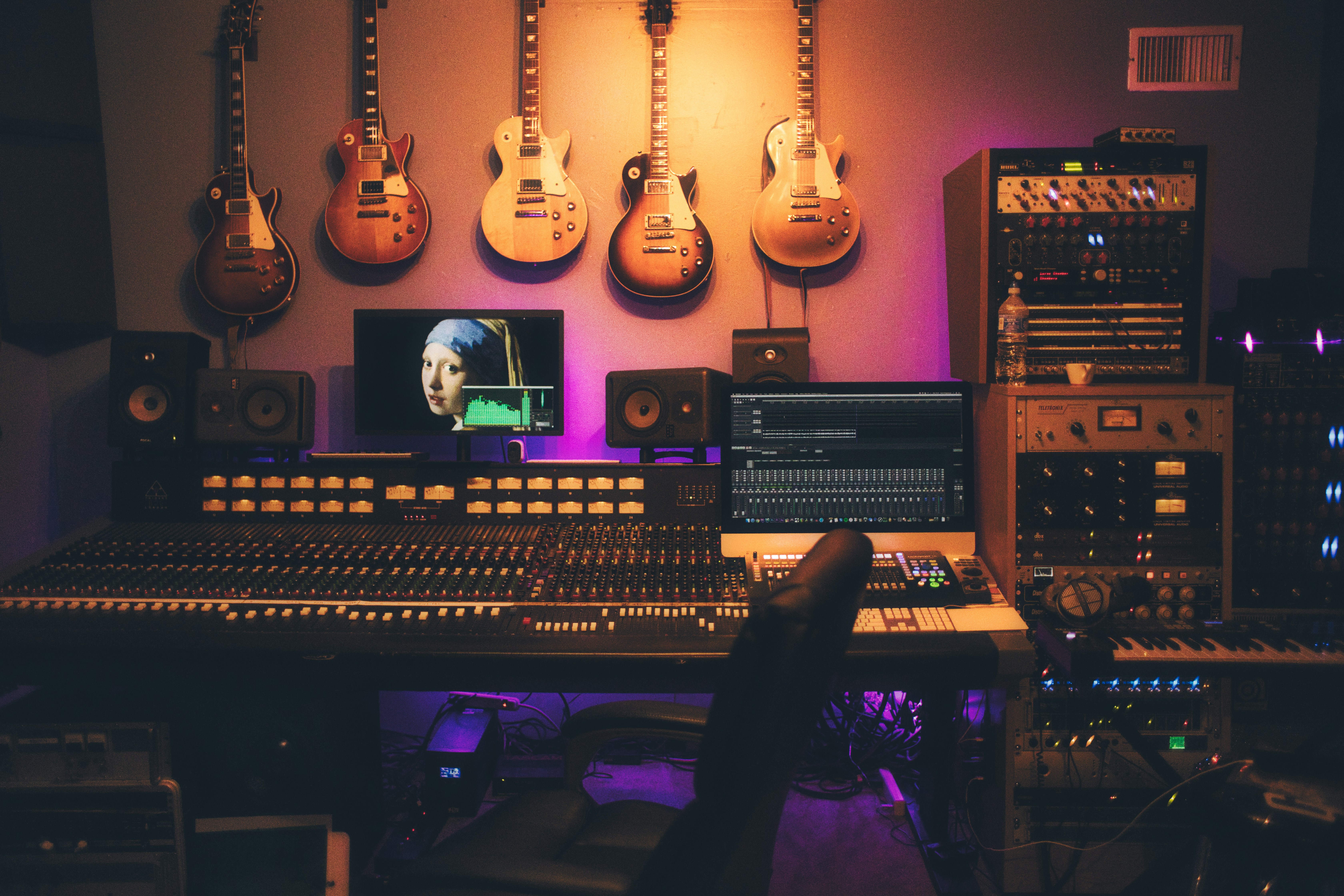 Rainbow Entertainment Studio — Music Production Console